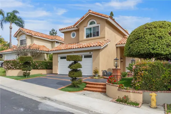 15 Tierra Vista, Laguna Hills, CA 92653