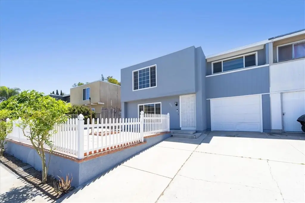 835 Raintree Place, Vista, CA 92084 - #1