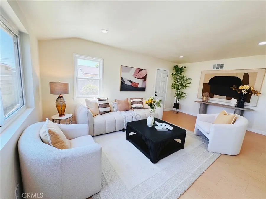 11731 Alabama Street, Los Angeles, CA 90059 - #2