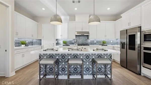 24557 Via La Sombrilla, Valencia, CA 91354