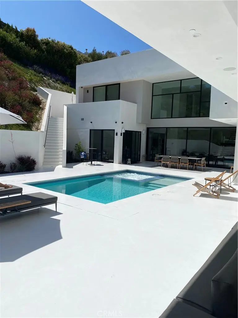 931 Kenfield, Los Angeles, CA 90049 - #3