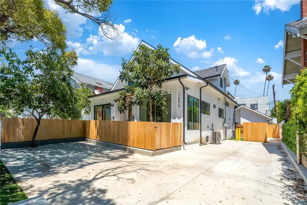 1606 1/2 N Kingsley, Los Angeles, CA 90027 - #1