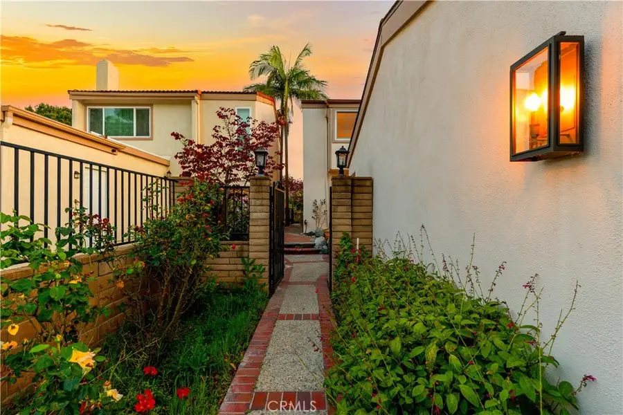 54 Willow Tree, Irvine, CA 92612 - #3