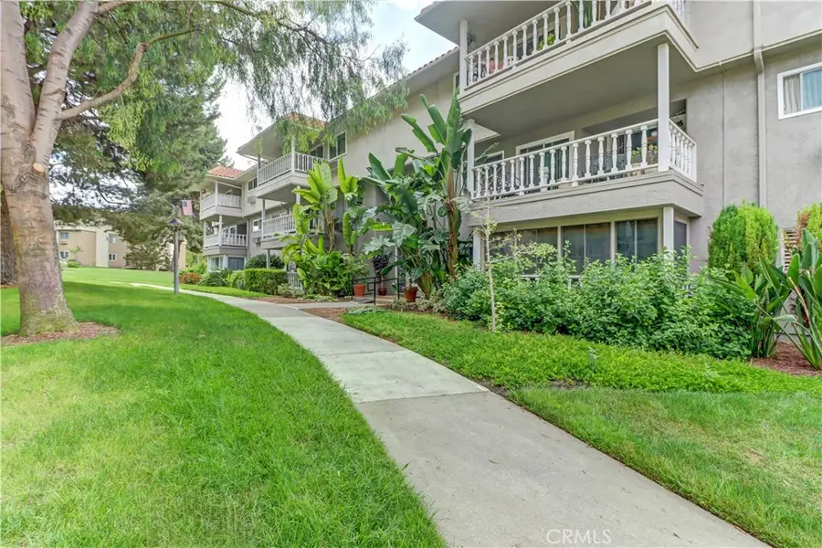 2399 Via Mariposa W Unit 1-f W, Laguna Woods, CA 92637 - #2