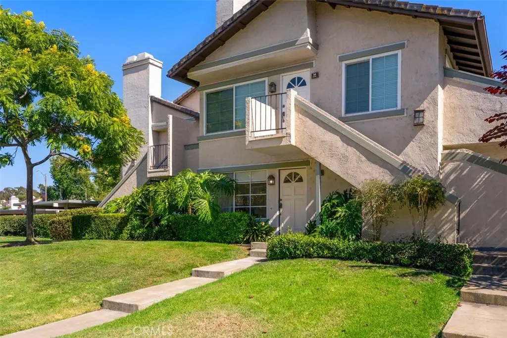34 Exeter, Irvine, CA 92612 - #1