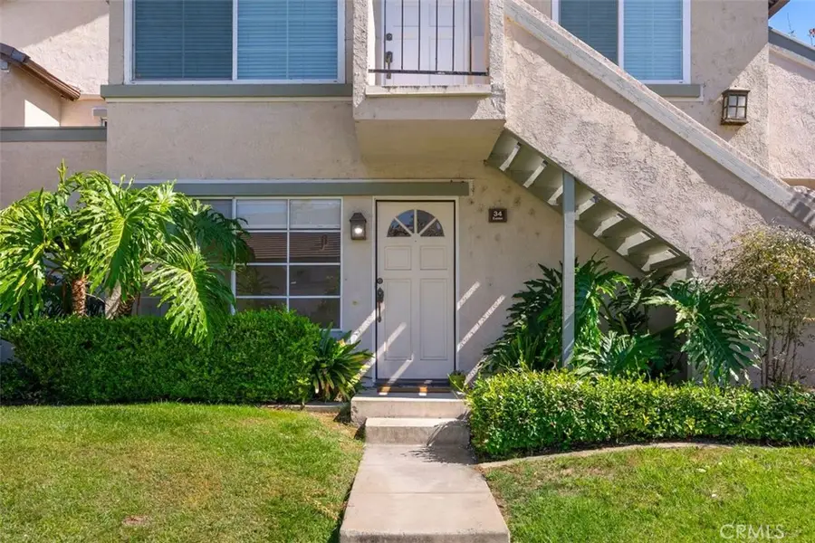 34 Exeter, Irvine, CA 92612 - #2