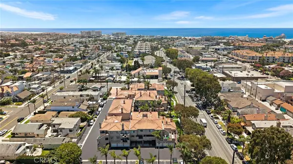 606 Lake Street #23, Huntington Beach, CA 92648