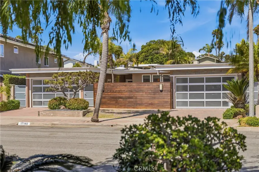 17140 Edgewater Lane, Huntington Beach, CA 92649 - #2