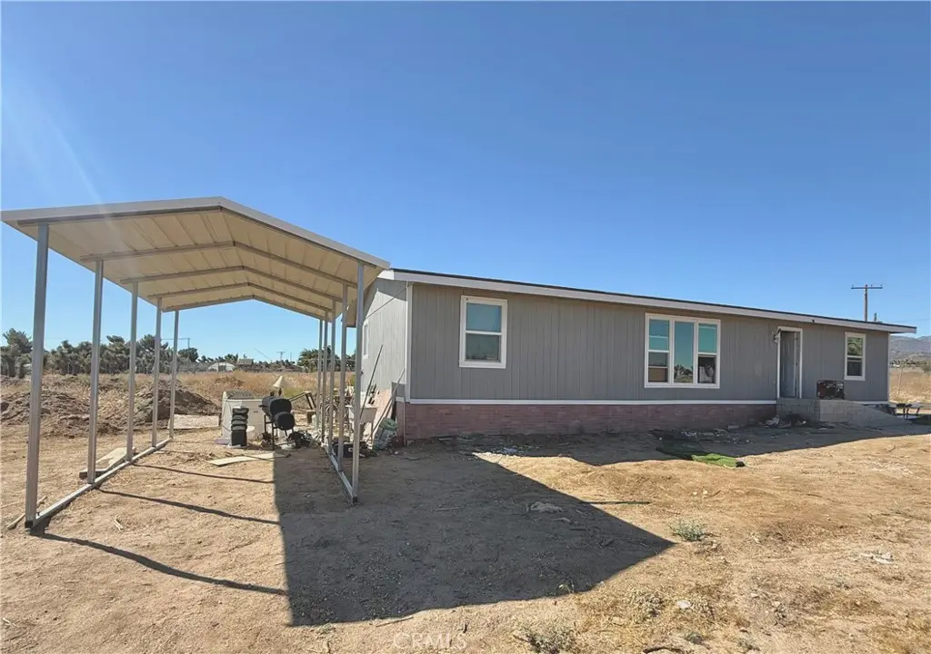 9589 Paramount, Phelan, CA 92371 - #1