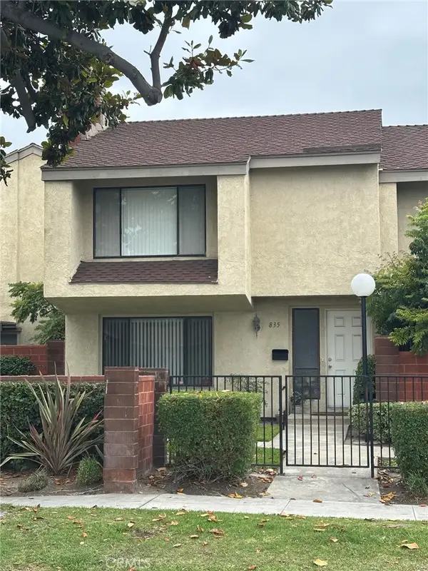 835 W Orangewood, Anaheim, CA 92802
