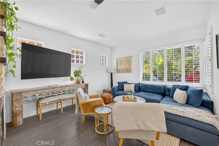330 Ultimo Avenue, Long Beach, CA 90814 - #2