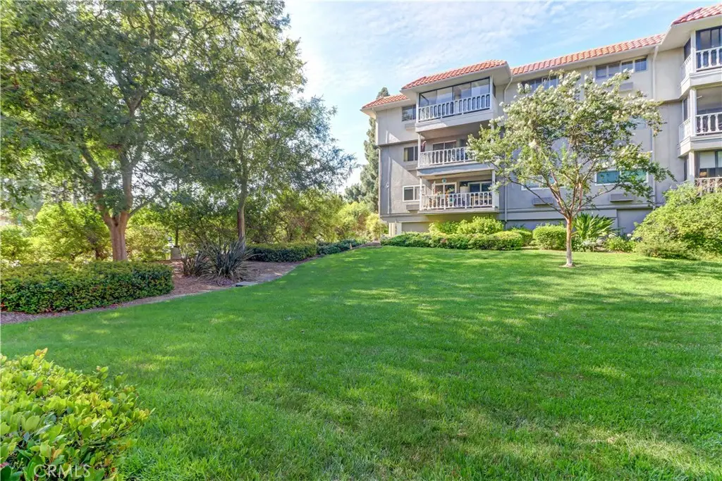 2404 Via Mariposa W #3D, Laguna Woods, CA 92637 - #1