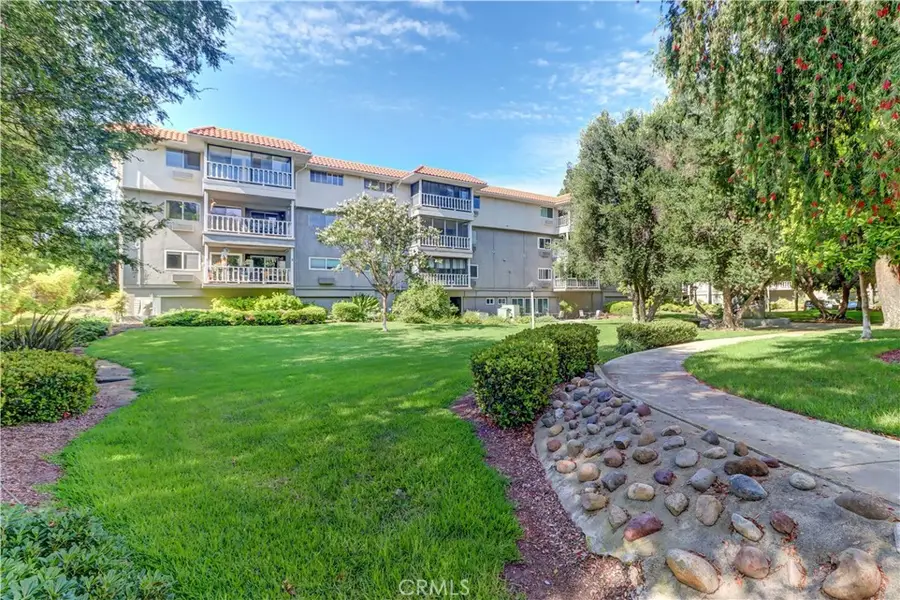 2404 Via Mariposa W #3D, Laguna Woods, CA 92637 - #2