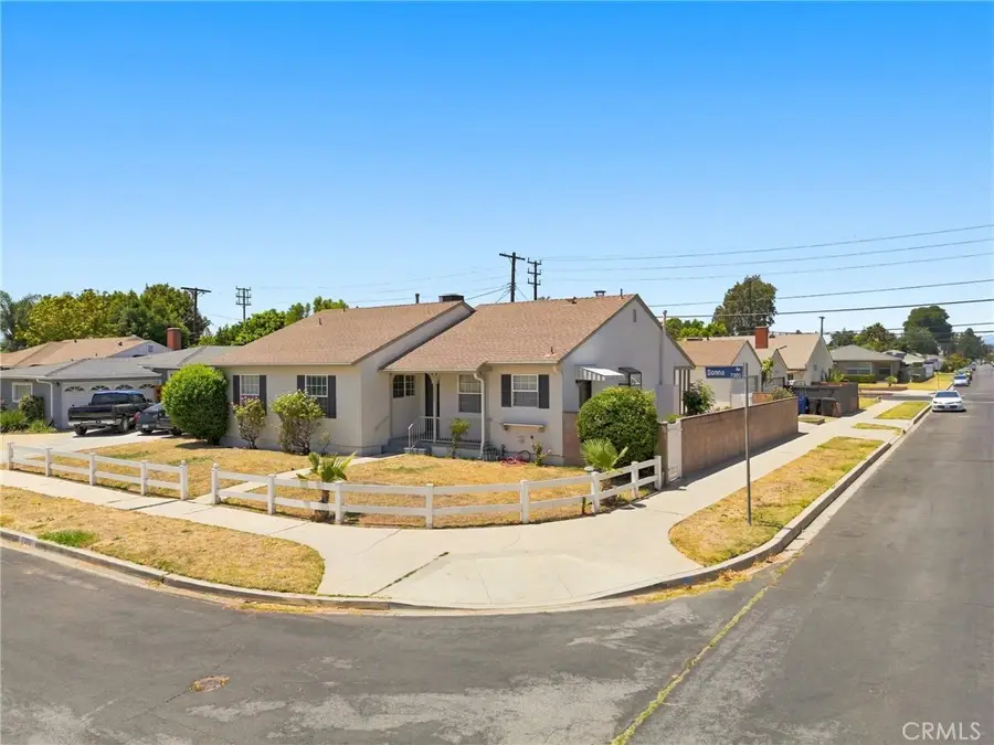 7355 Donna Avenue, Reseda, CA 91335 - #3