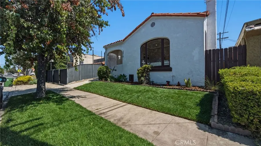 2410 W 70th, Los Angeles, CA 90043 - #2