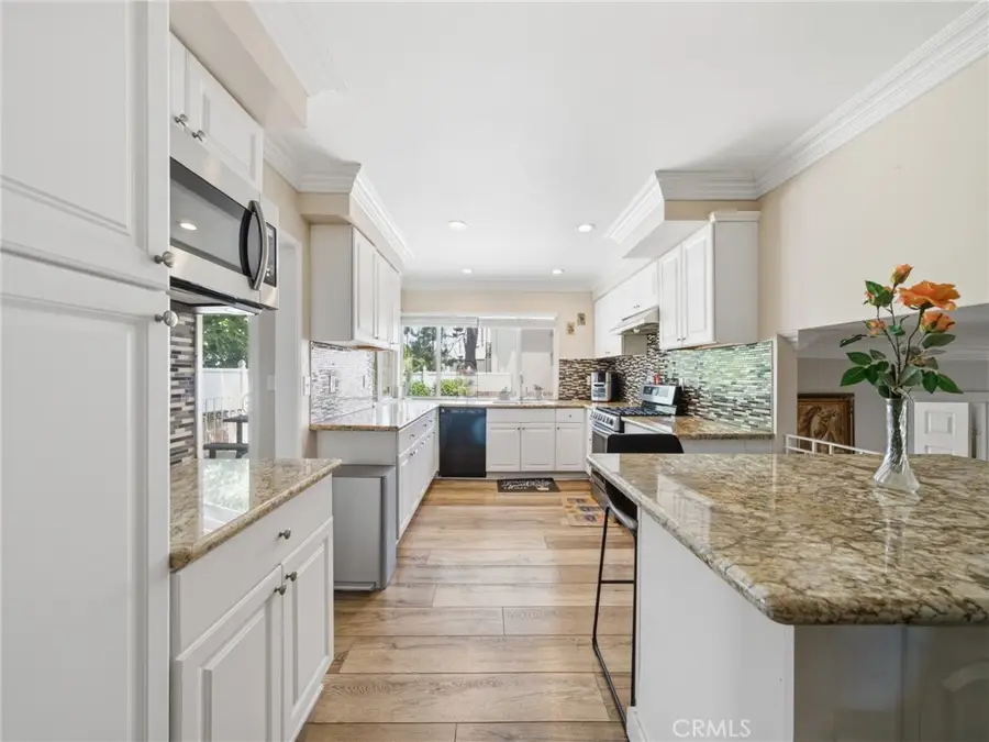20259 Gifford, Winnetka, CA 91306 - #2