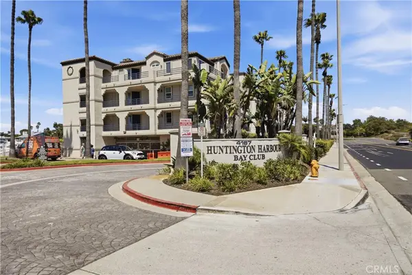 4167 Warner #205, Huntington Beach, CA 92649