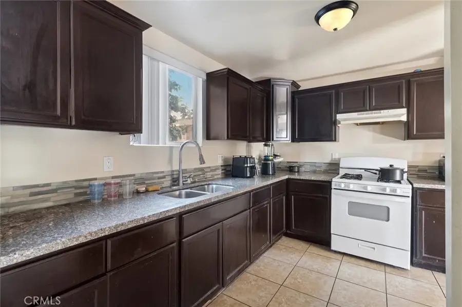 710 & 708 E 80th Street, Los Angeles, CA 90001 - #2