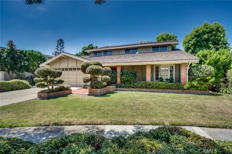 17331 Elsinore, Huntington Beach, CA 92647 - #2