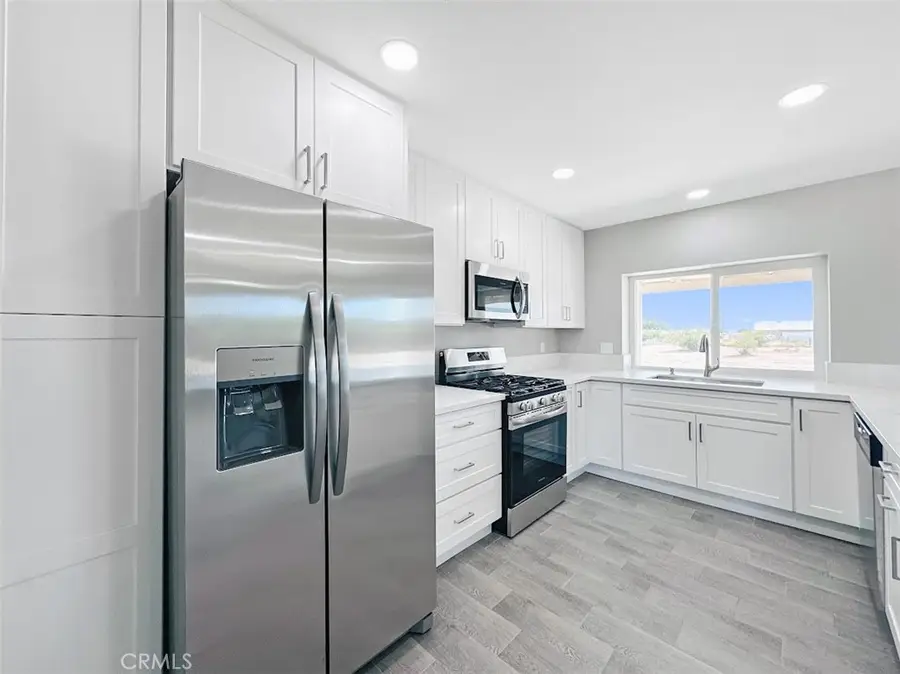 10655 9th, Hesperia, CA 92345 - #2