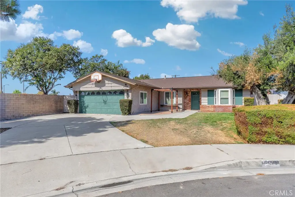 2158 Holly Ave, Ontario, CA 91762 - #1