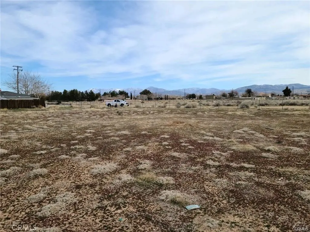 25 E Avenue Q2, Palmdale, CA 93550 - #1