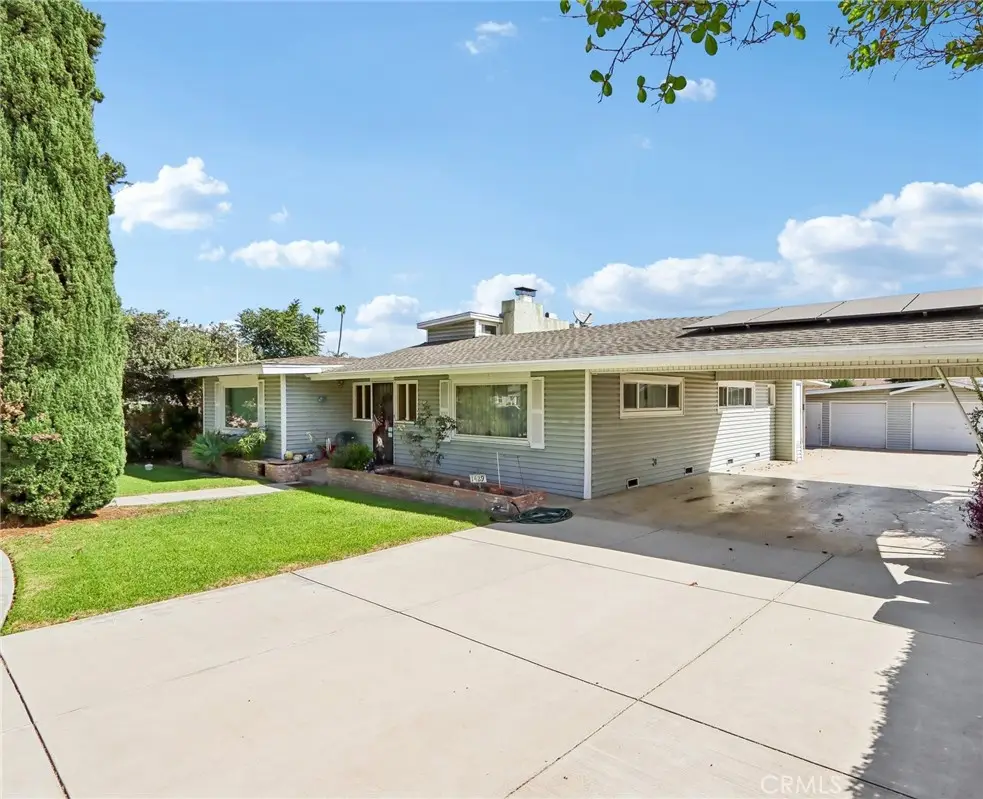 1429 Kellogg Avenue, Corona, CA 92879 - #1