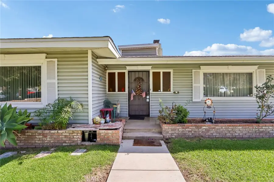 1429 Kellogg Avenue, Corona, CA 92879 - #2