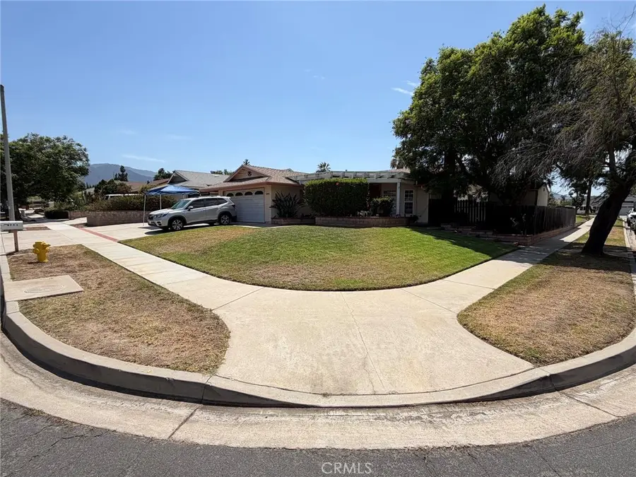 2040 Santa Barbara, Corona, CA 92882 - #2