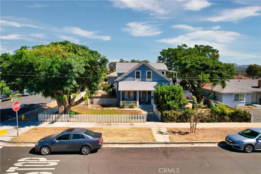 523 W 5th Street, Corona, CA 92882 - #1