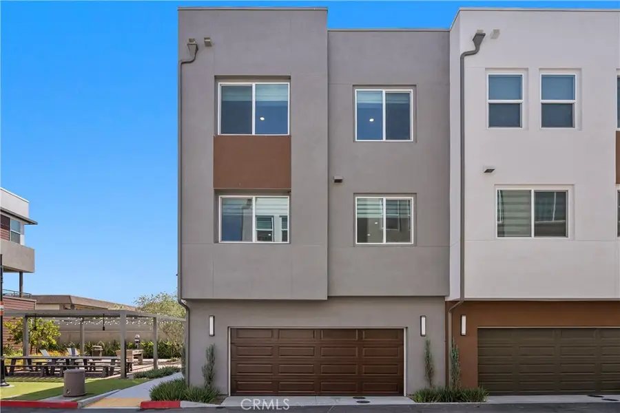 651 S Lyon Street, Santa Ana, CA 92701 - #2
