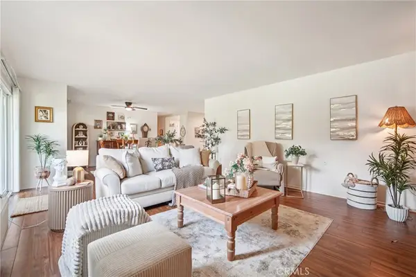 2402 Via Mariposa W #1E, Laguna Woods, CA 92637