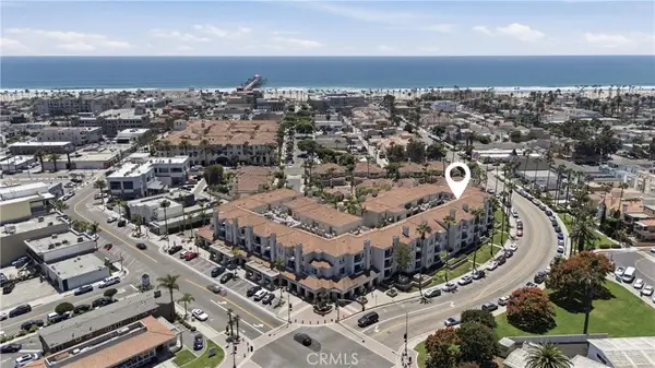 415 Townsquare Lane, Huntington Beach, CA 92648