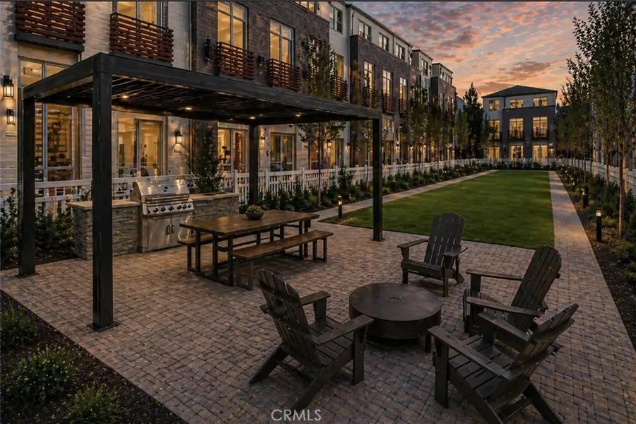 1304 W W Oak Crest Paseo, Ontario, CA 91762 - #2