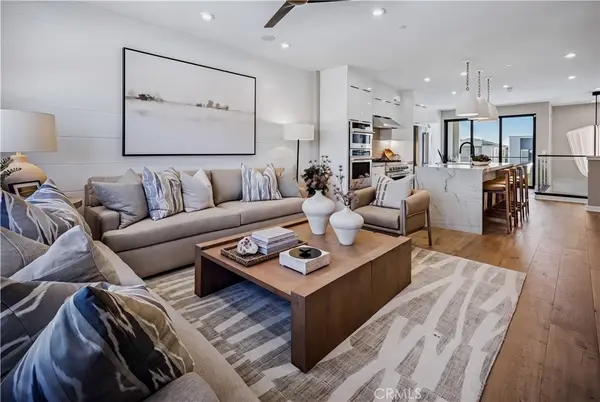 160 Palisades, Irvine, CA 92618