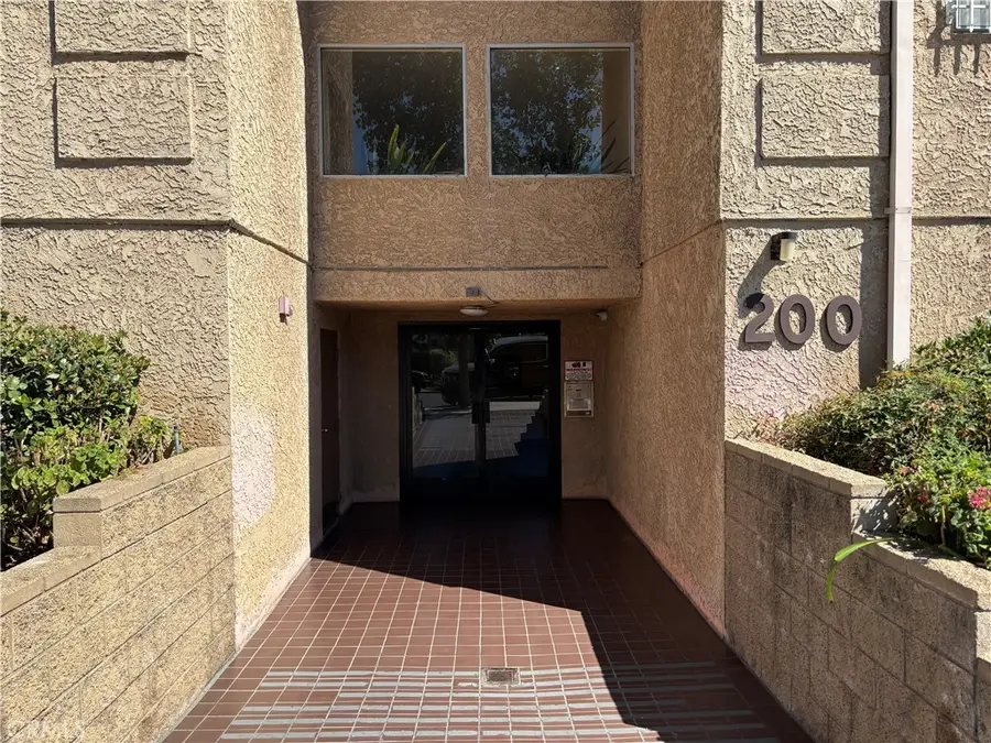 200 S Reno Street, Los Angeles, CA 90057 - #2