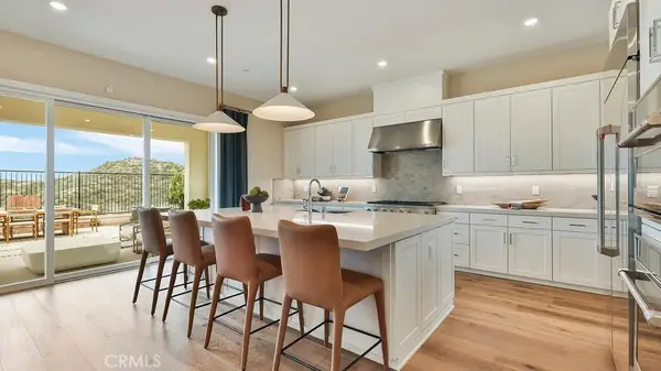 29798 Camino La Cumbre, Valencia, CA 91354