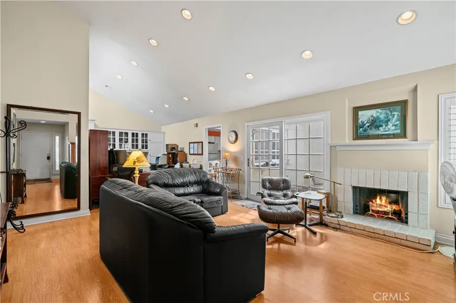 2 Morena #4, Irvine, CA 92612 - #2
