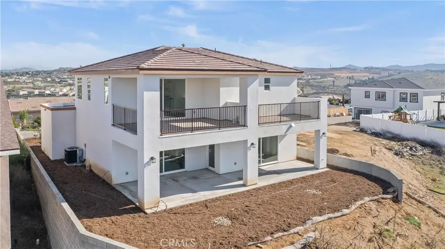 16765 La Bella Villa, Riverside, CA 92503 - #3