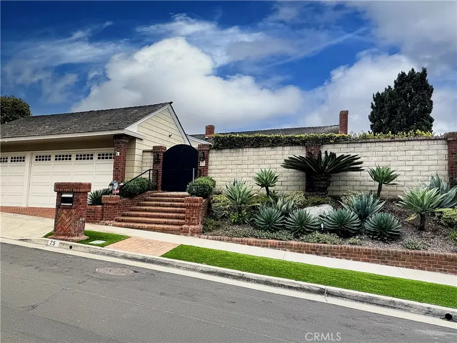 25 Cambria, Corona Del Mar, CA 92625 - #3