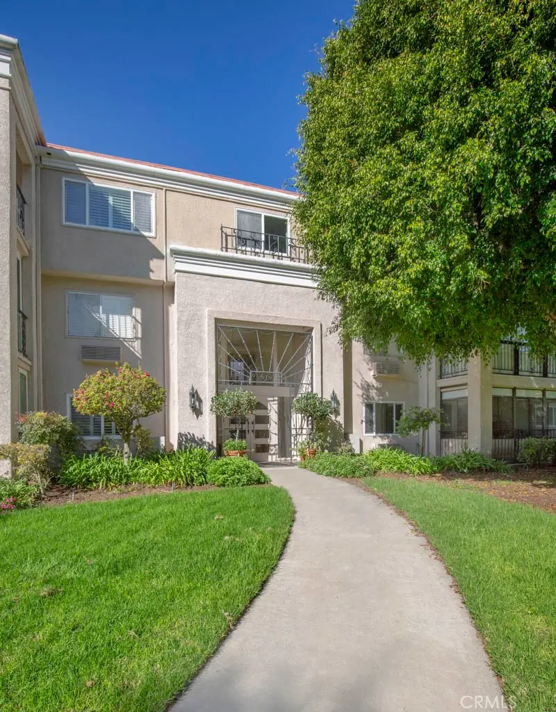 5499 Paseo Del Lago W #2D, Laguna Woods, CA 92637 - #3