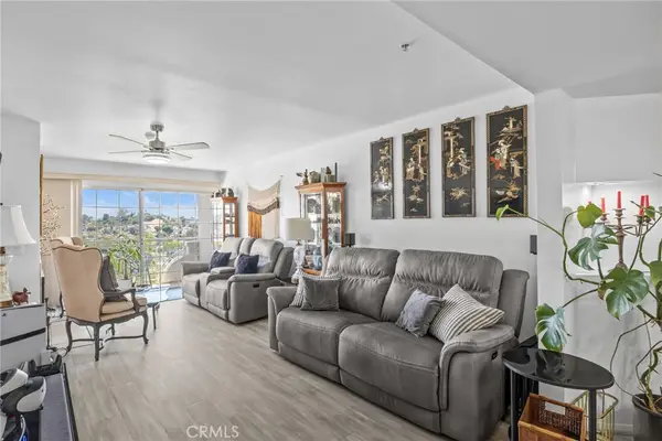 4755 Templeton St #2215, Los Angeles, CA 90032