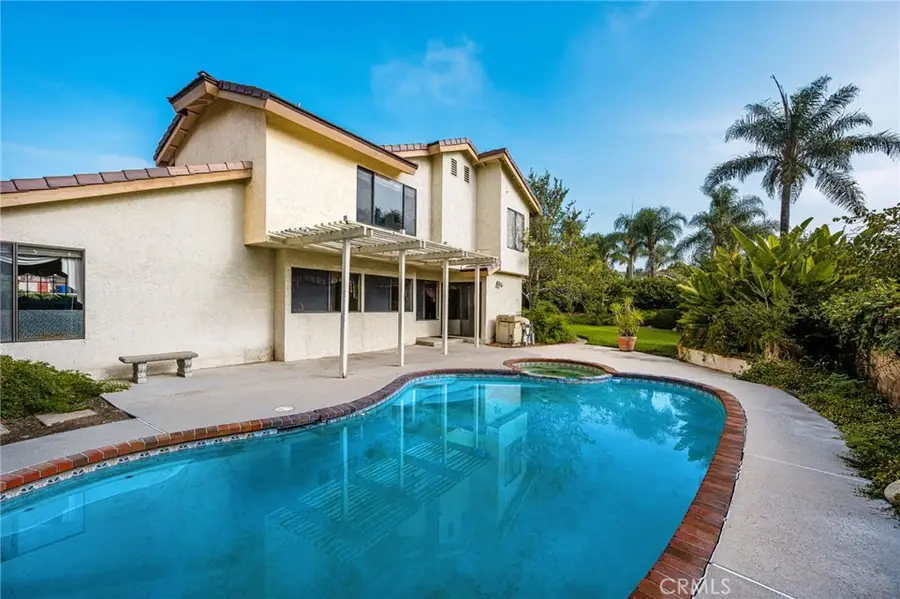 1718 Redwood Way, Upland, CA 91784 - #2