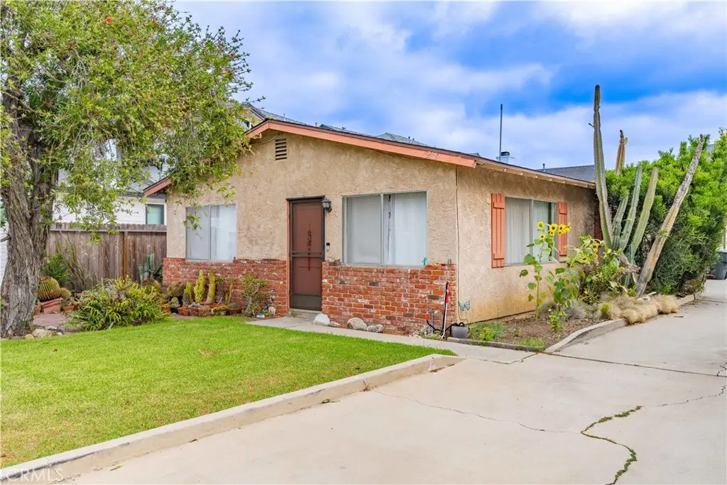 218 E 16th E, Costa Mesa, CA 92627 - #1