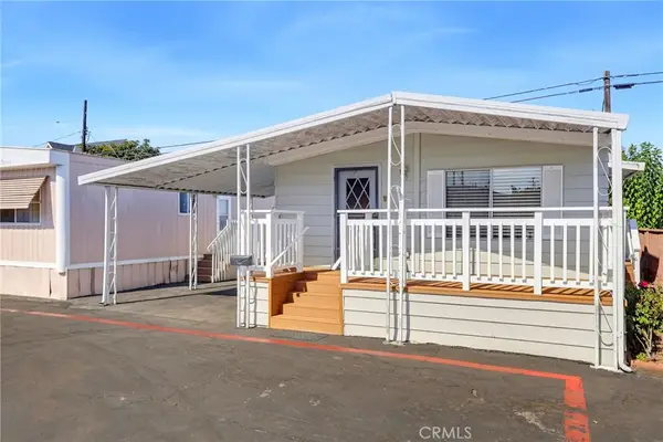 2060 Newport Boulevard #12, Costa Mesa, CA 92627