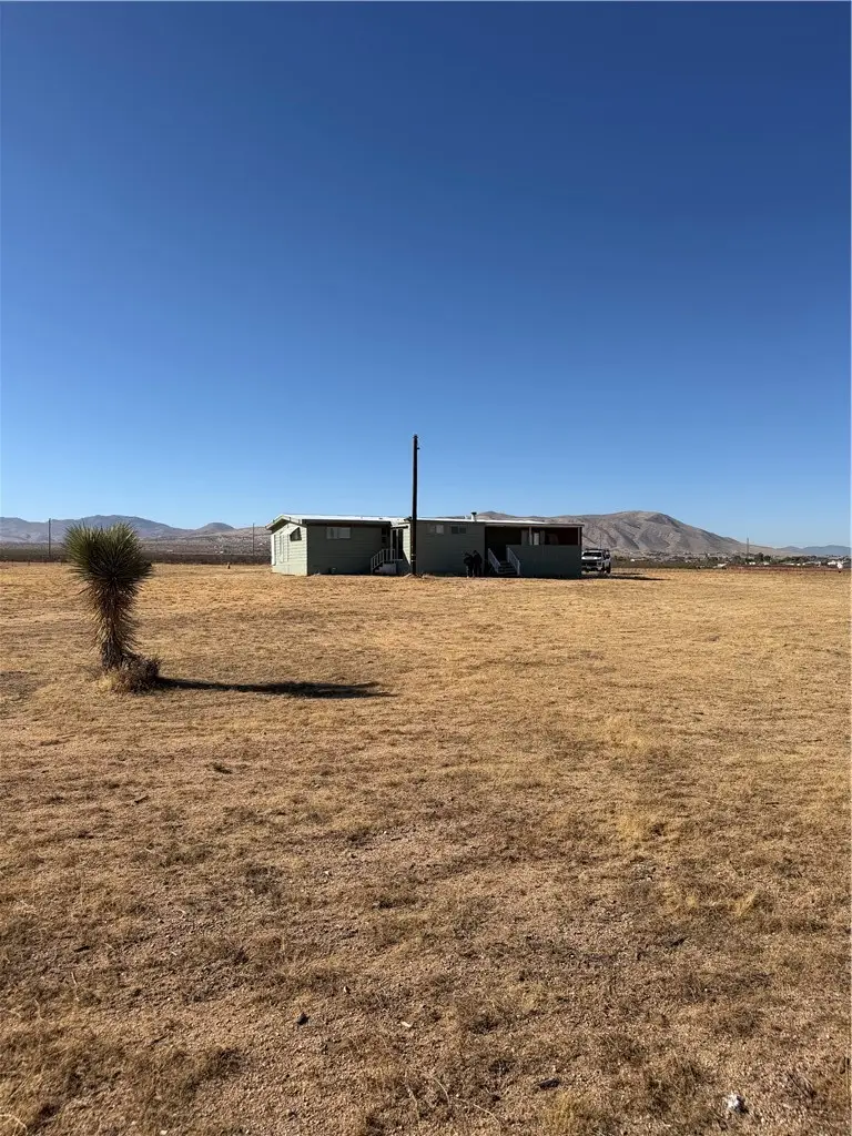 23952 Apple Valley, Apple Valley, CA 92308 - #2