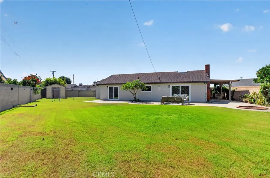 6121 Arrowhead Drive, Huntington Beach, CA 92647 - #3