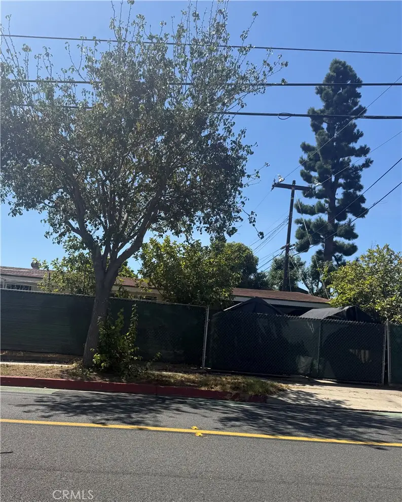 2245 Anaheim, Costa Mesa, CA 92627 - #3