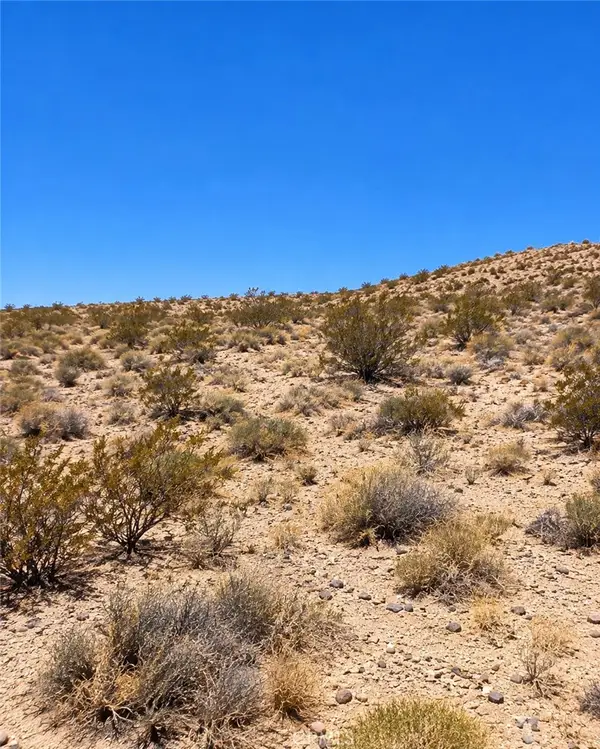 0 2 Mile, 29 Palms, CA 92277