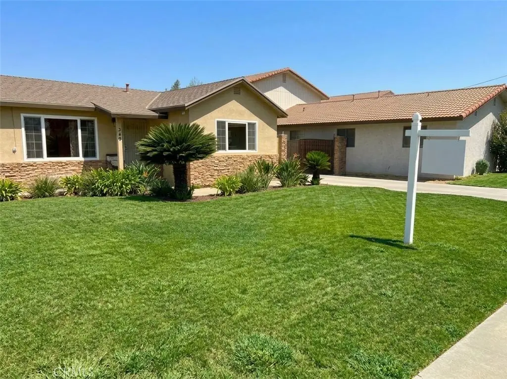 549 S Del Norte, Kerman, CA 93630 - #1